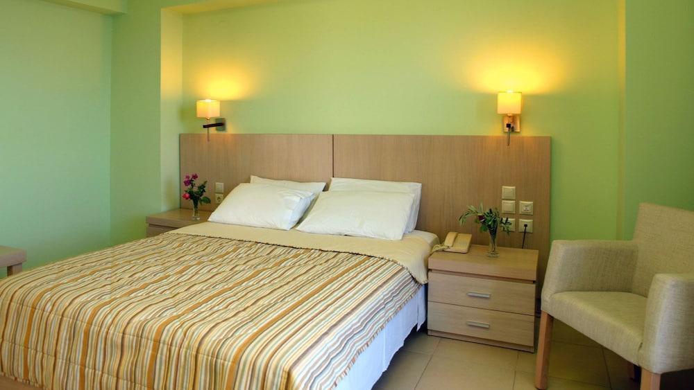Skiathos Club Hotel & Suites Vasilias  Bagian luar foto