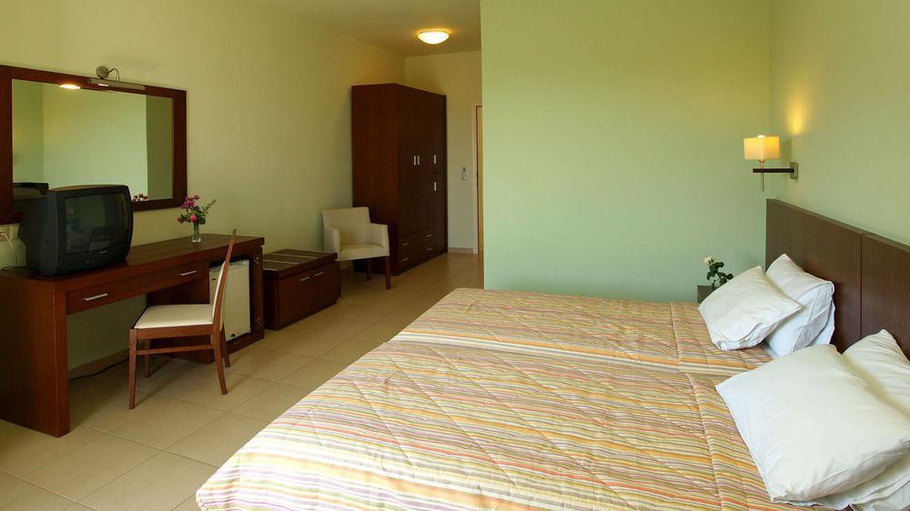 Skiathos Club Hotel & Suites Vasilias  Bagian luar foto