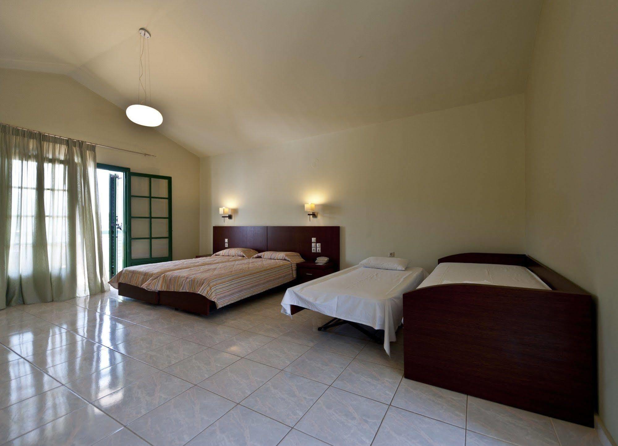 Skiathos Club Hotel & Suites Vasilias  Bagian luar foto