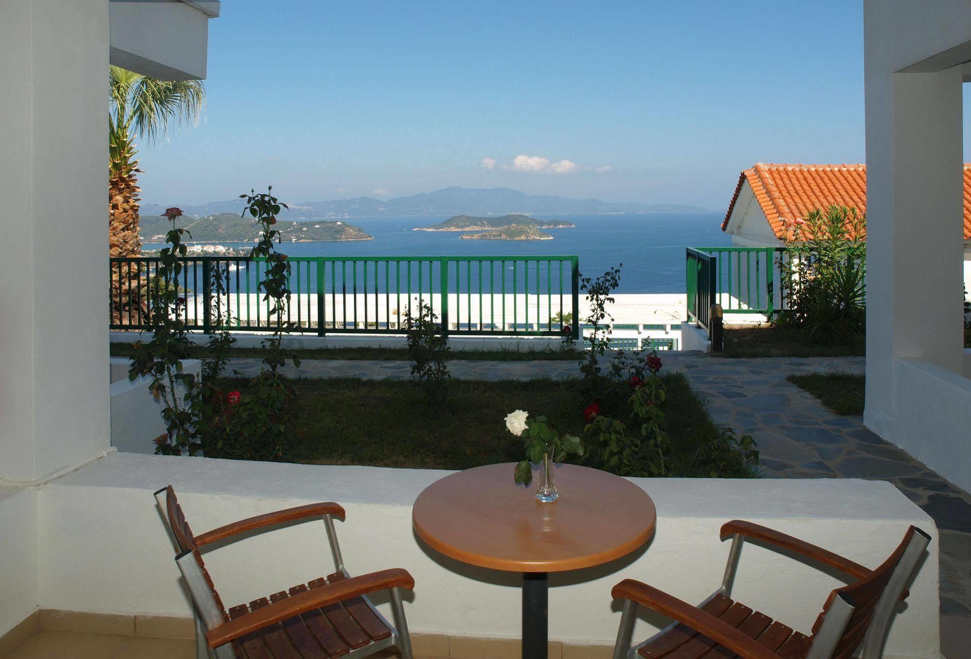 Skiathos Club Hotel & Suites Vasilias  Bagian luar foto