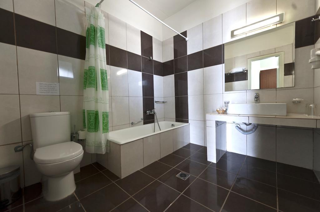Skiathos Club Hotel & Suites Vasilias  Bagian luar foto