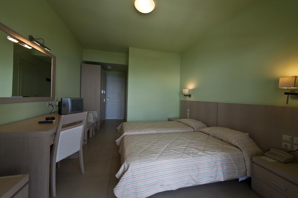 Skiathos Club Hotel & Suites Vasilias  Bagian luar foto